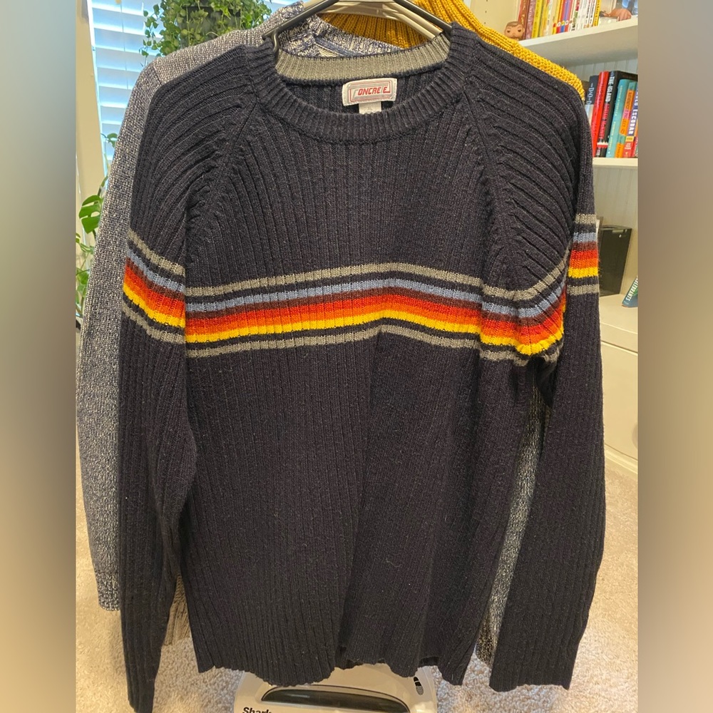 Navy Cable-knit sweater with rainbow stripe